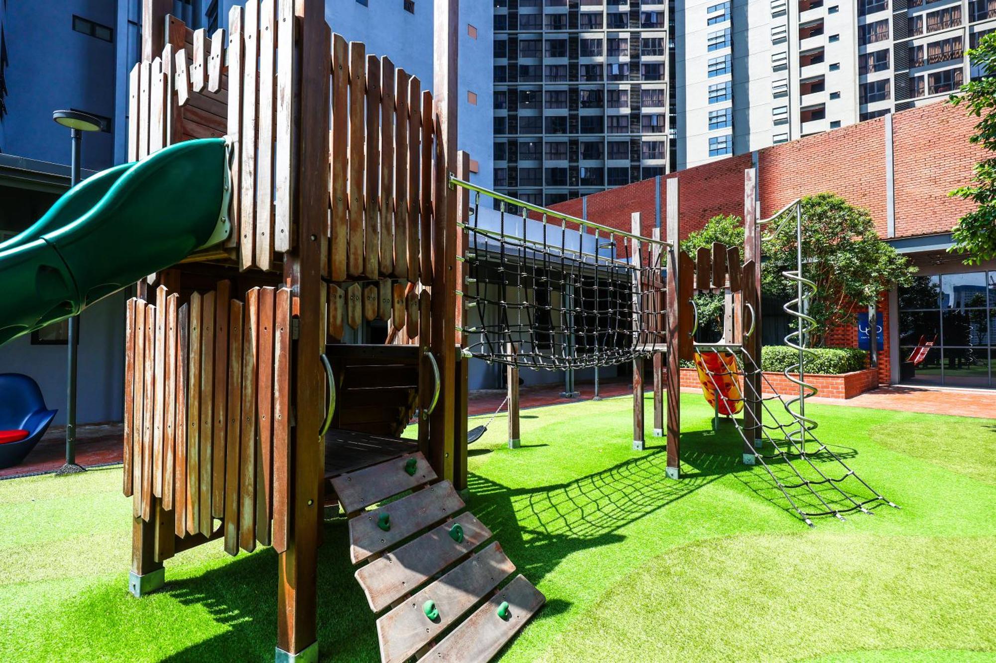 Millerz Square By Mykey Apartman Kuala Lumpur Kültér fotó Playground at the Village