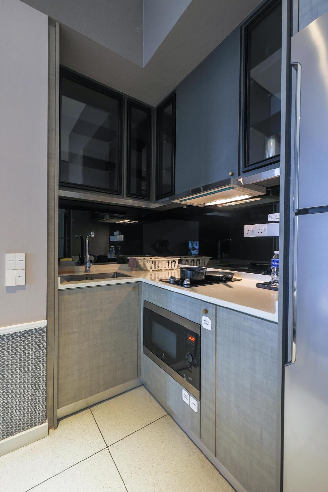 Millerz Square By Mykey Apartman Kuala Lumpur Kültér fotó A kitchen in a serviced apartment in Paris