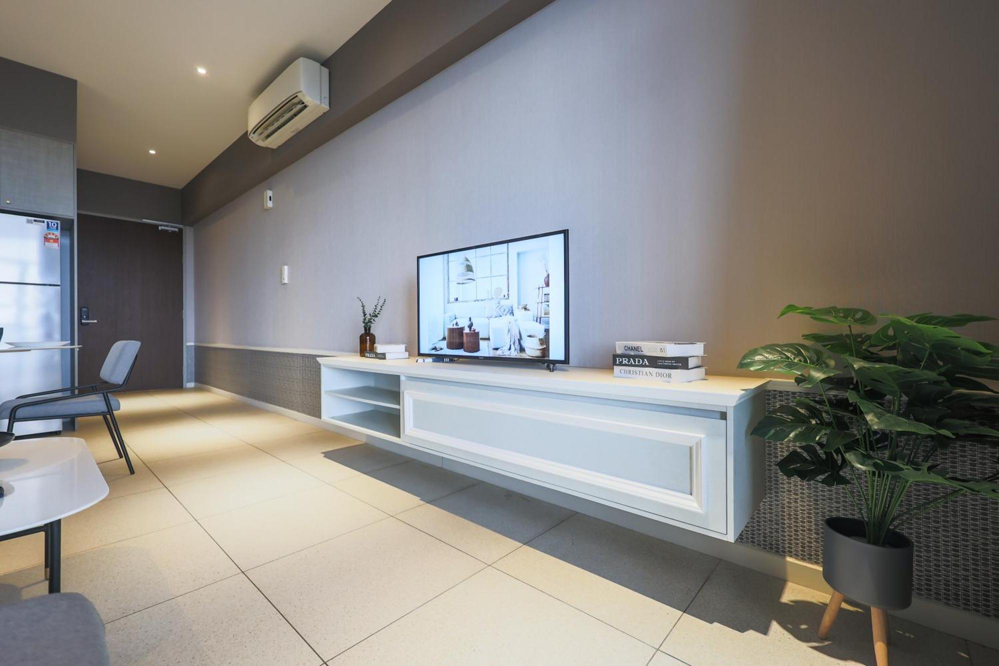 Millerz Square By Mykey Apartman Kuala Lumpur Kültér fotó The interior of the office