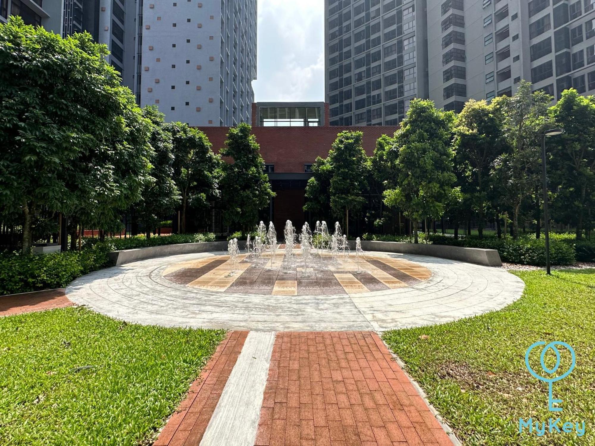 Millerz Square By Mykey Apartman Kuala Lumpur Kültér fotó Fountain at the entrance of the station